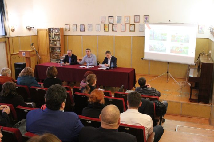 Встреча с жителями по вопросам благоустройства прошла в Климовске