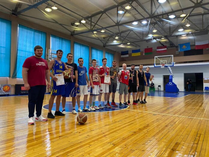 Соревнования по стритболу прошли в спортивном зале ДК «Октябрь» в городе Подольск