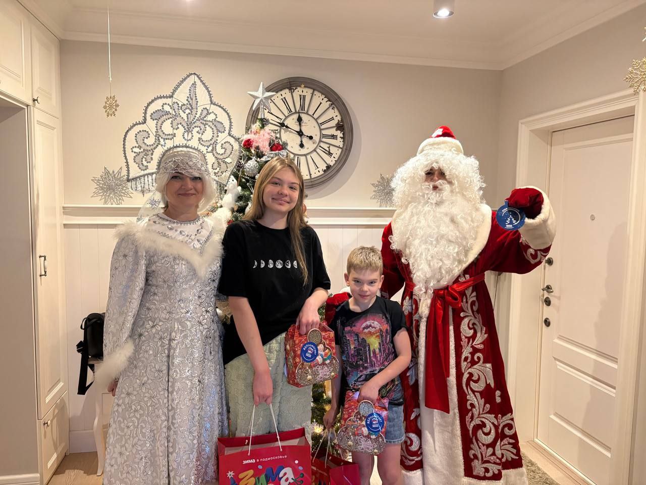 Депутат Госдумы Вячеслав Фетисов исполнил мечту двух детей из Подольска