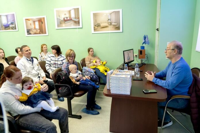 Вопросы ухода за детьми обсудил с подольскими мамами главный детский аллерголог-иммунолог региона