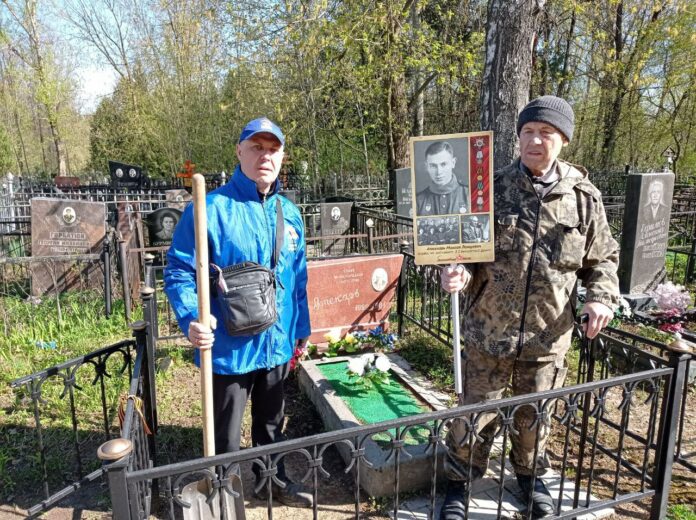 Депутат фракции «Единая Россия» совместно с почетным ветераном Подмосковья привели в порядок территорию мемориального...