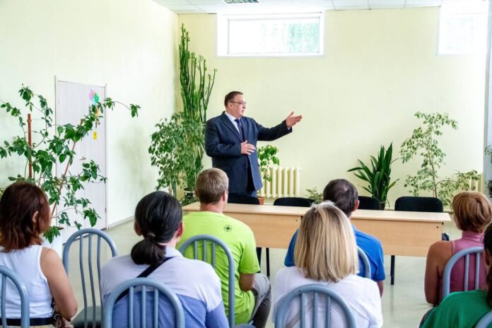 Депутат Горсовета провел встречу с жителями микрорайона Силикатная