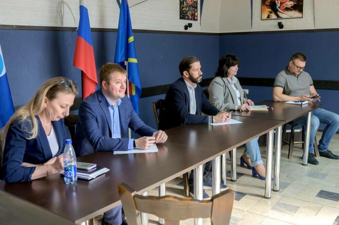 Выездная администрация с участием медиков прошла в Климовске