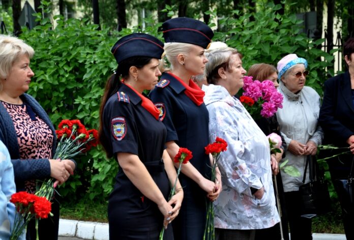 Сотрудники УМВД России по г.о. Подольск почтили память Героя России Александра Монетова