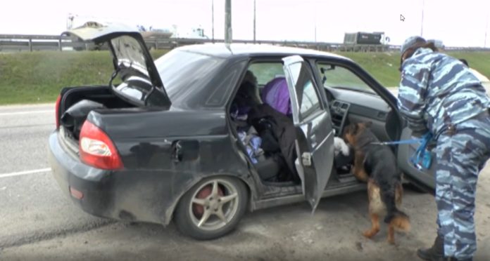 Сотрудники полиции помогли задержать подозреваемого в попытке сбыта наркотических средств