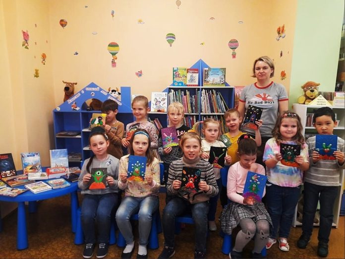 В детской библиотеке № 10 состоялся мастер-класс «Весёлый инопланетянин»