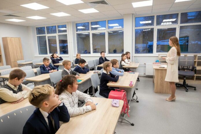 Сегодня начался прием документов для зачисления в первый класс 