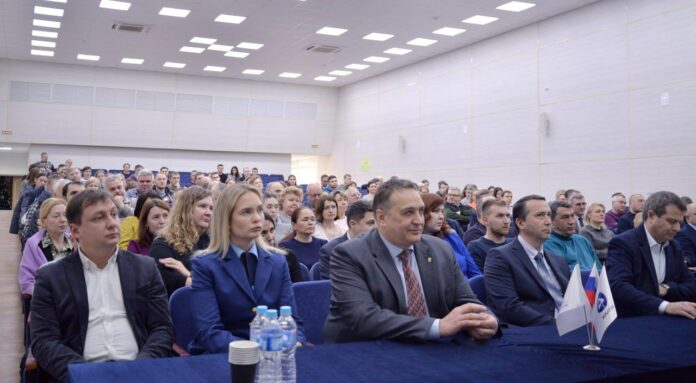 В Подольске продолжаются выездные приемы жителей на предприятиях