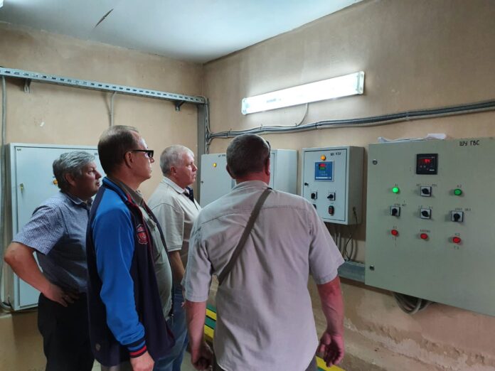 Готовность двух многоквартирных домов к началу отопительного сезона проверили в Кузнечиках