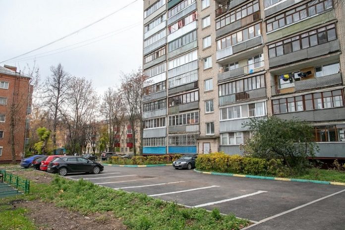Более 2,5 тысяч машиномест обустроили в Подольске с начала года