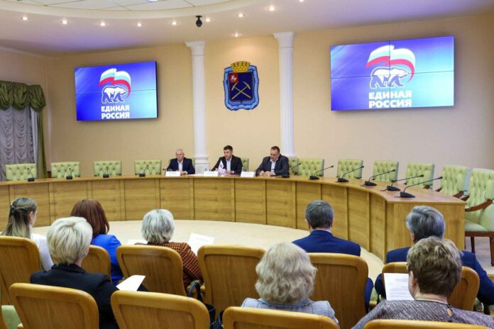 Заседание политического совета местного отделения «Единой России» состоялось в Подольске в 43-й раз