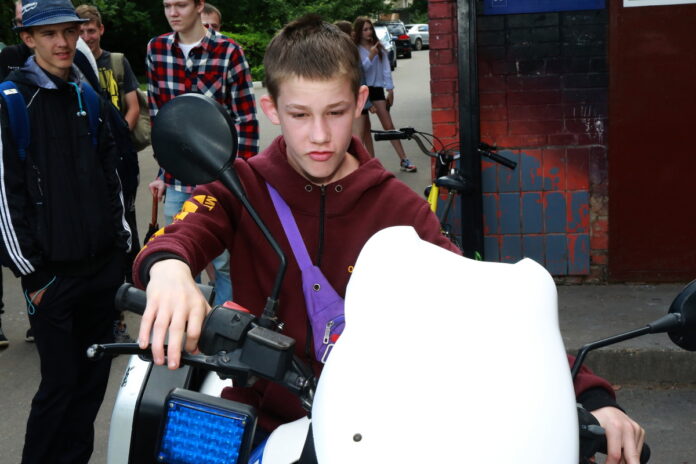 Инспекторы ОГИБДД УМВД России по Городскому округу Подольск рассказали подросткам о правовых аспектах управления...