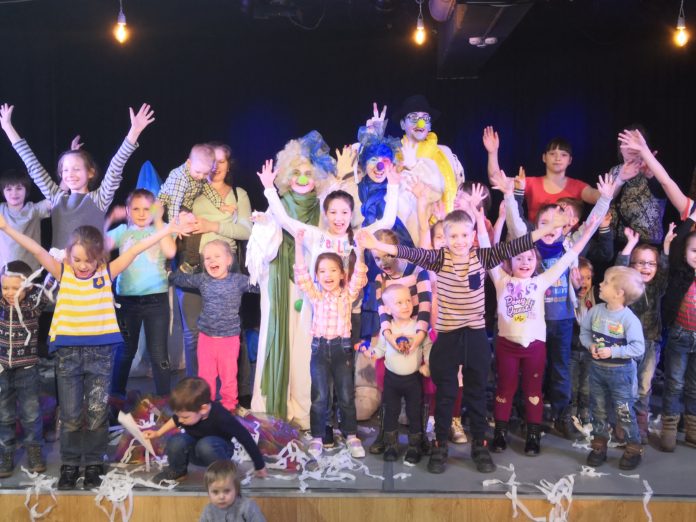 Интерактивный спектакль «Корабль чудес» состоялся в ДК имени Лепсе