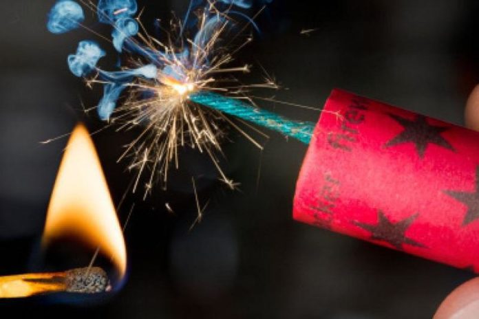 Предупреждение: будьте осторожнее с пиротехникой