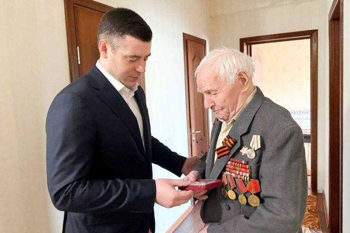 Секретарь подольского отделения партии «Единая Россия» навестил Константина Дербакова