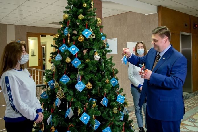 Глава городского округа Подольск Николай Пестов принял участие в региональной акции «Ёлка желаний», которая проводится партией...