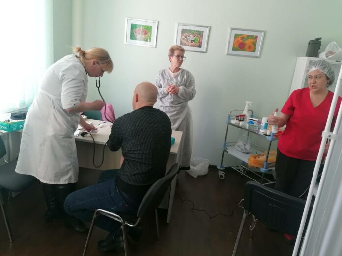 Еще 20 подольчан прошли выездную диспансеризацию 