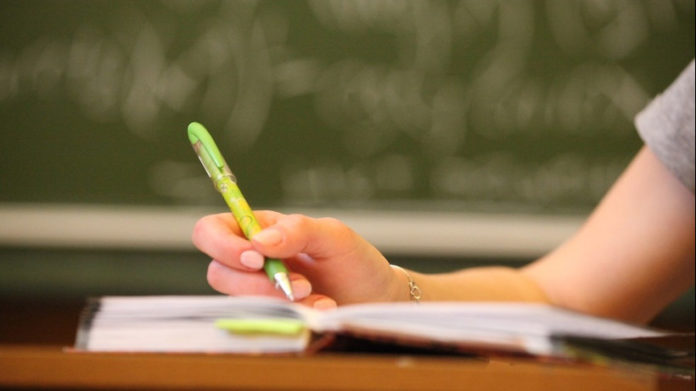 Выпускниками школ Большого Подольска рекомендуют подать заявление на участие в ЕГЭ-2021 до 1 февраля