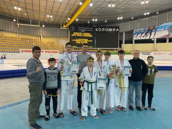 Юные климовчане завоевали пьедестал на соревнованиях по карате в Коломне