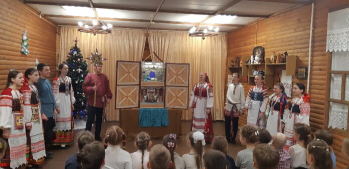 Состоялся показ народного театра «Вертеп» в подольской школе фольклорного искусства «Моя Русь»