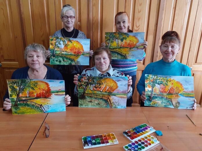 В День пожилого человека в ДК «Металлург» откроется выставка работ участников «Активного долголетия»