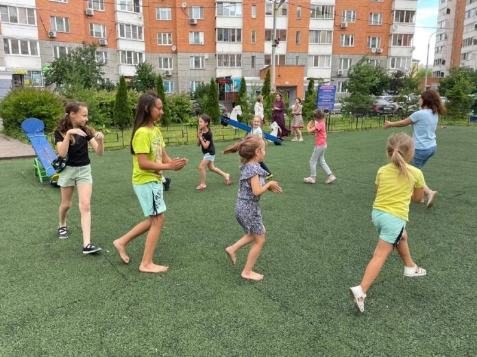 Игровую познавательную программу «100 идей» провели для детей на Литейной улице Подольска