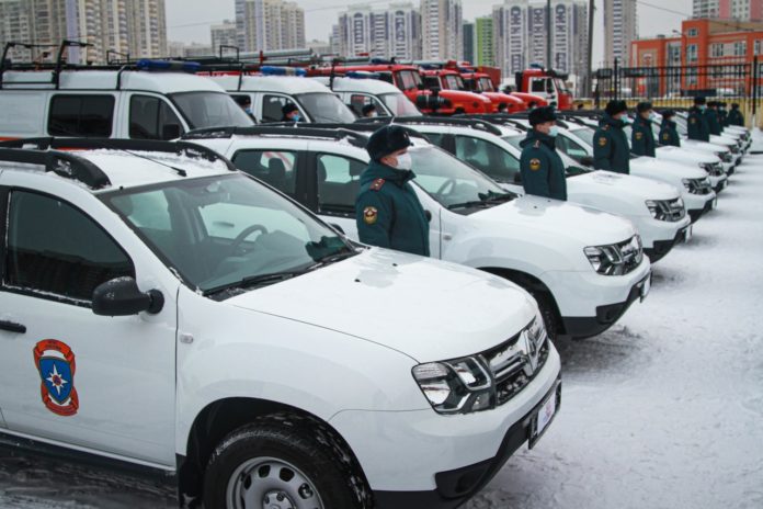 Сертификат на новую технику торжественно вручили руководителям Подольского ПСГ в Химках