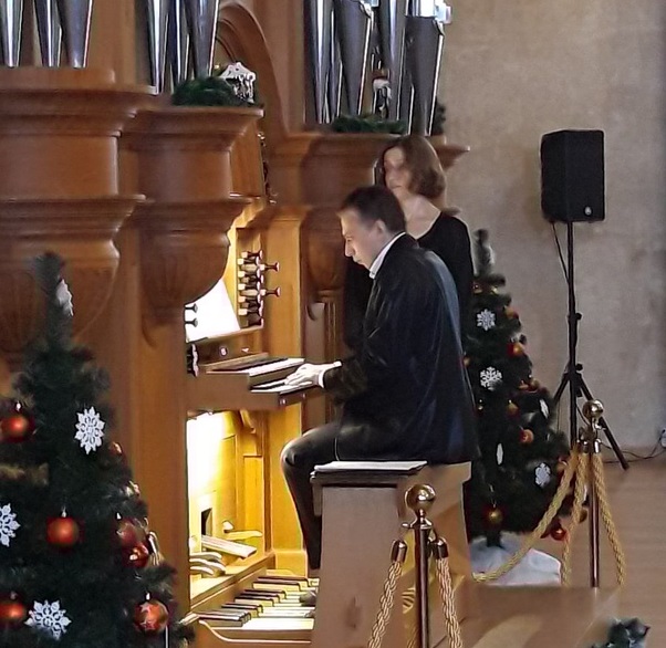 Концерт «Музыкальный серпантин» состоялся в КПЦ «Дубровицы»