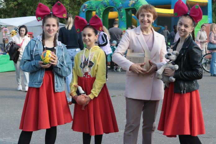 Празднование Дня защиты детей прошло возле Дома культуры «Металлург»