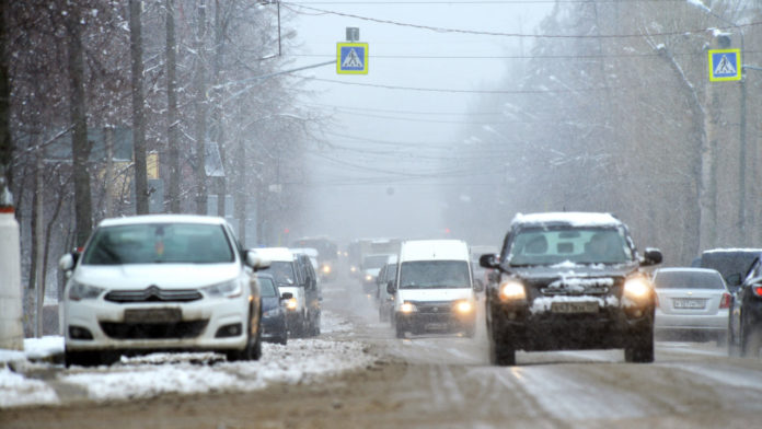Водителей Большого Подольска предупреждают о возможном снегопаде предстоящей ночью
