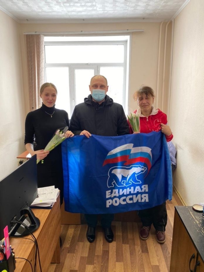 Поздравление с Международным женским днем работающих сотрудниц в праздничный день