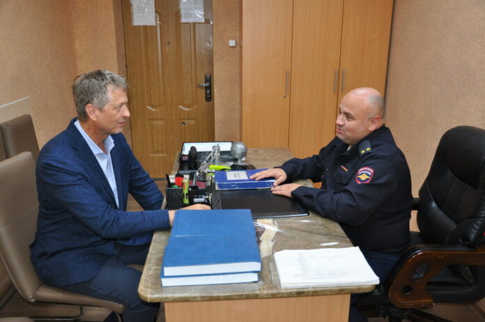 В Подольске общественник посетил Стрелковский пункт полиции