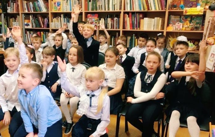 Экскурсию-знакомство для первоклассников организовала Подольская Центральная детская библиотека