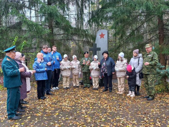 Подольские молодогвардейцы совместно с ветеранами Подольска посетили место гибели Героя Советского Союза В. В....