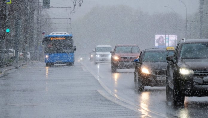 Жителям МО рекомендовано пользоваться общественным транспортом из-за ледяного дождя