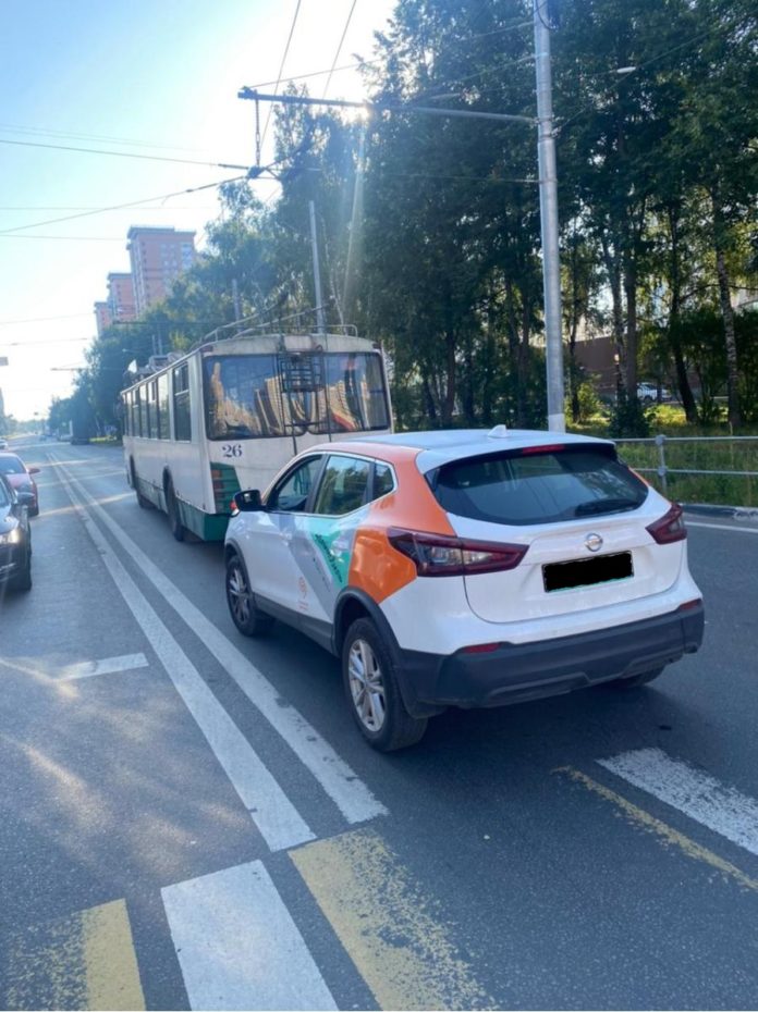 На улице Ленинградской случилось ДТП с участием несовершеннолетнего