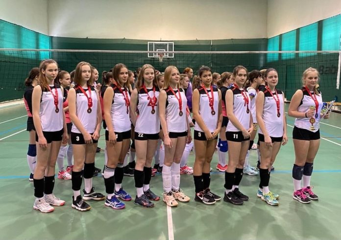 Юные подольчанки стали бронзовыми призерами регионального первенства