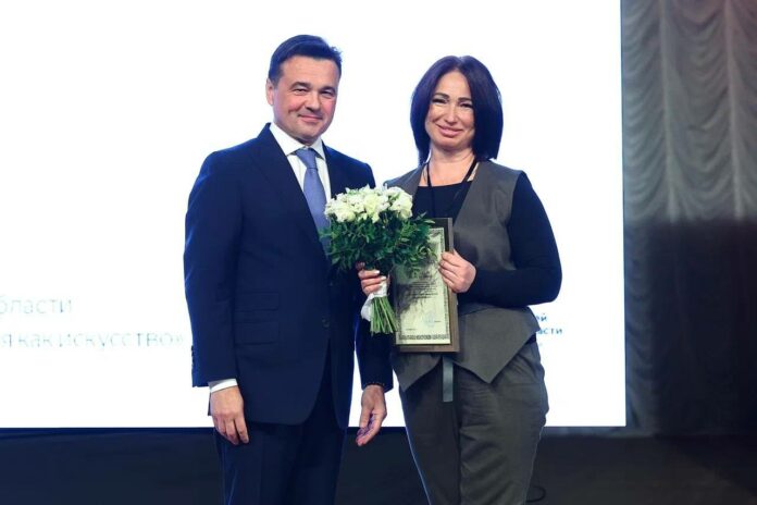 Губернатор Андрей Воробьев вручил благодарность медику из Подольска на IV Съезде детских врачей России