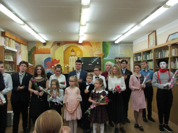 Премьера постановки «Свеча горела на столе…» состоялась в библиотеке № 12