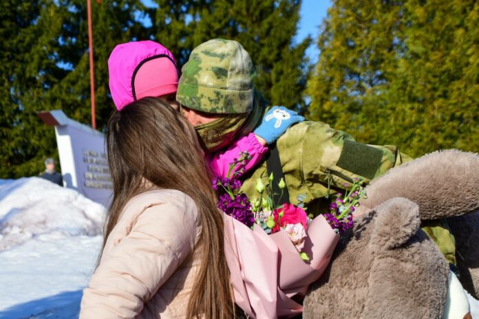 Подольская делегация встретила вернувшихся из зоны СВО омоновцев «Пересвета» и «Русича»