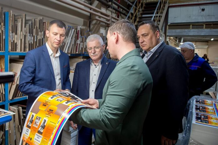 Однопартийцы посетили полиграфическую компанию ООО «Премиум Стандарт»