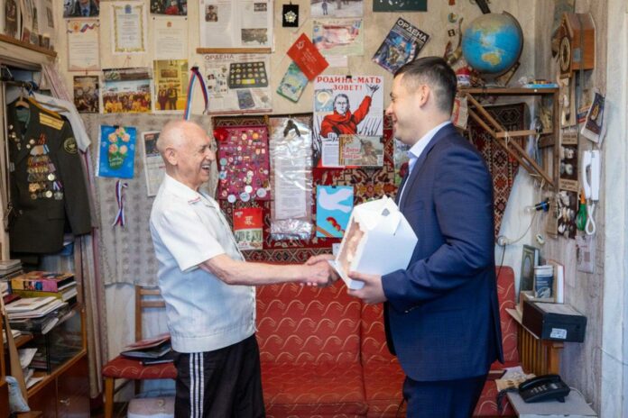 Секретарь подольского отделения партии «Единая Россия» поздравил со светлой Пасхой и наступающим днем Победы...