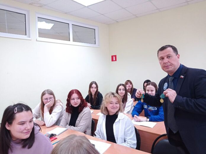 Депутат Горсовета провел патриотический урок «Герои Великой Отечественной войны — 43-я Армия (Западного) 3-го...