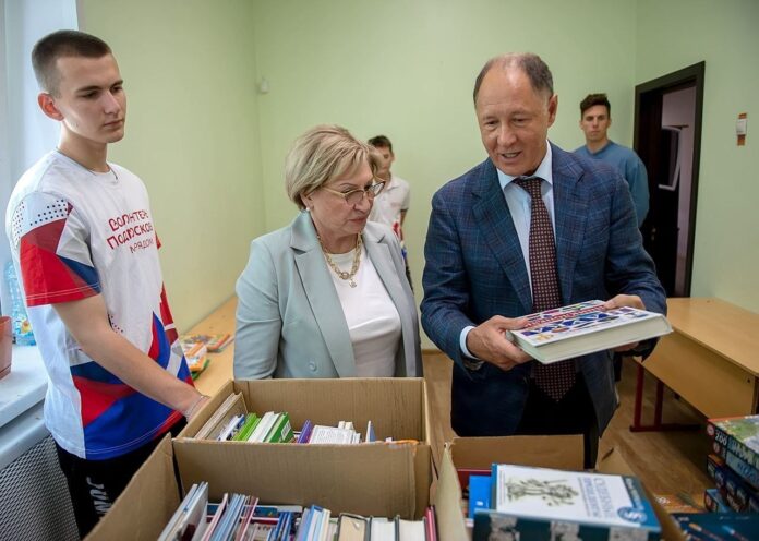 Жители Подольска собрали более 10 500 книг для детей из ДНР и ЛНР