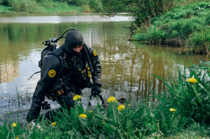 В Большом Подольске происходит очистка водоемов в преддверии летнего сезона