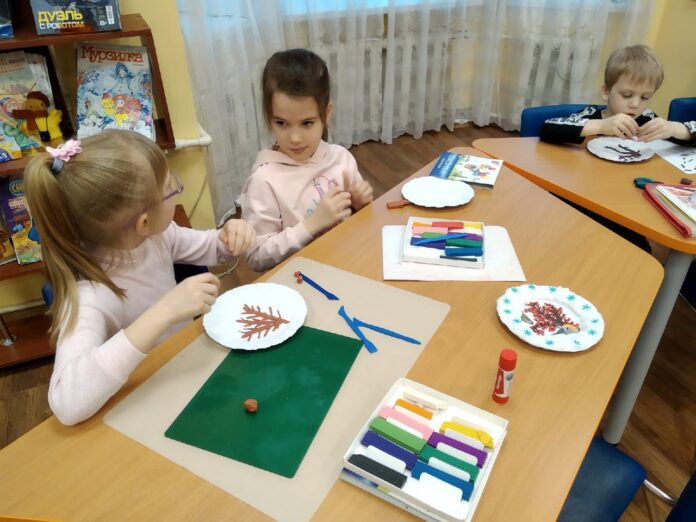 В подольской библиотеке провели экологическое занятие «Птицы зимой»