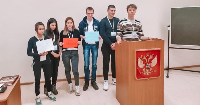 Молодогвардейцы Подольска провели общественно-политическую игру «Выборы»