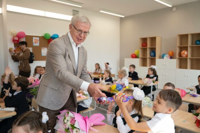 Поздравление с Днем защиты детей от депутата Государственной Думы РФ Вячеслава Фетисова