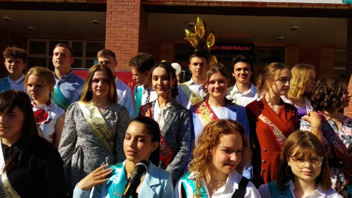 В школе № 35 состоялся выпускной