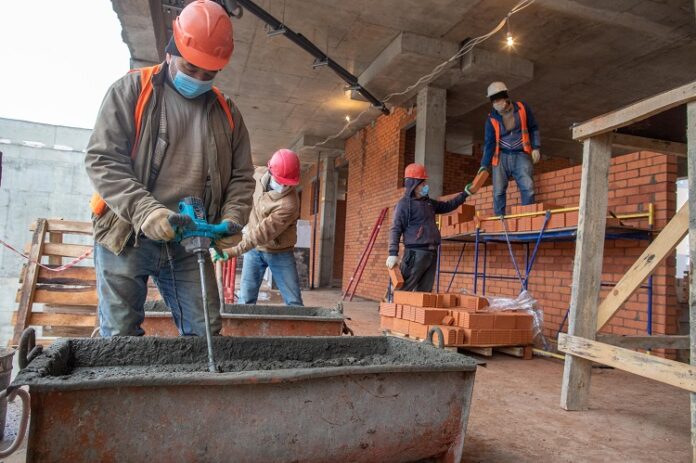 Строительство общеобразовательных учреждений продолжается в мкрн. Кутузово